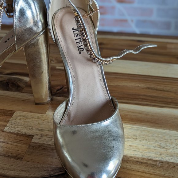 Just Fab golden heel shoes - Picture 3 of 4